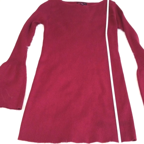 Material Girl knitted Burgandy Top, wide cuffs. Siz S. - Picture 8 of 8